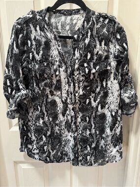 Black & White 100% Linen Snake-Print Roll-Sleeve Women's Top -  size Medium